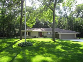 1016 Woodland Rd, Sheboygan Falls, WI 53044