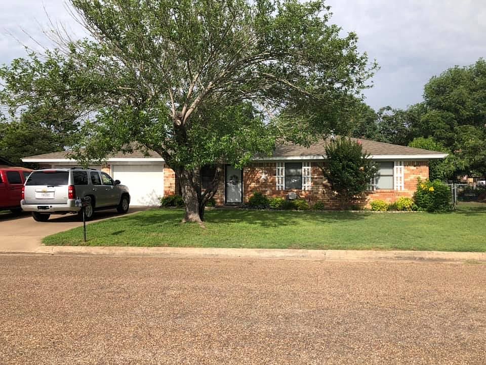 1st image of 102 Dixon Dr