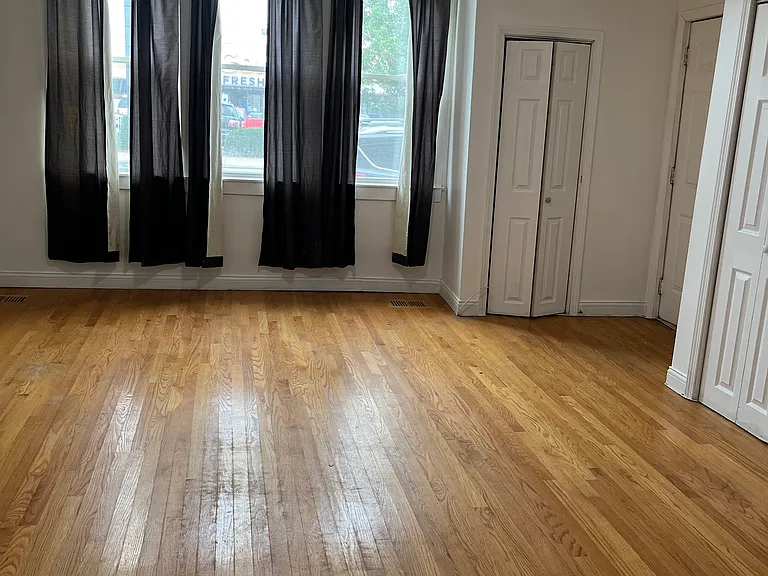 1716 W Cermak Rd #1 — Photo 1