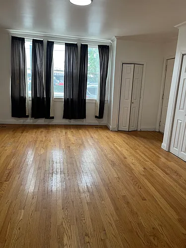 1716 W Cermak Rd #1 Photo 1