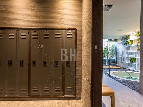 4th image of 55 SW 9th St APT 3606W
