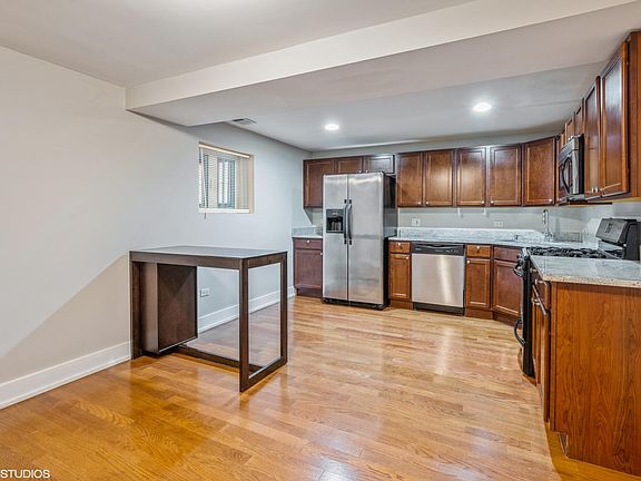 4th image of 2538 W Winnemac Ave #G