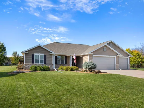 W7232 Fox Hollow Ln, Greenville, WI 54942