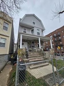 20 Fulton Ave, Jersey City, NJ, 07305