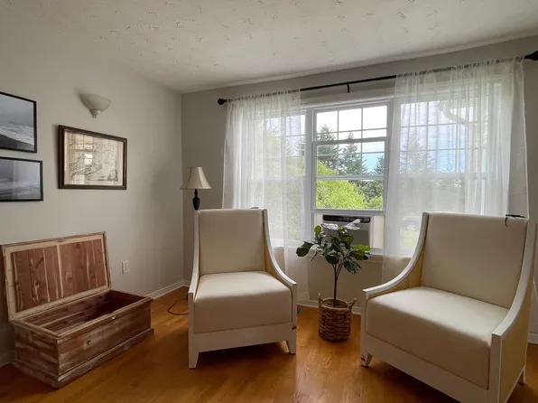 (undisclosed Address), Halifax, NS B0J 2L0