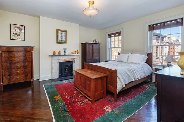 Rented by Brown Harris Stevens | media 32