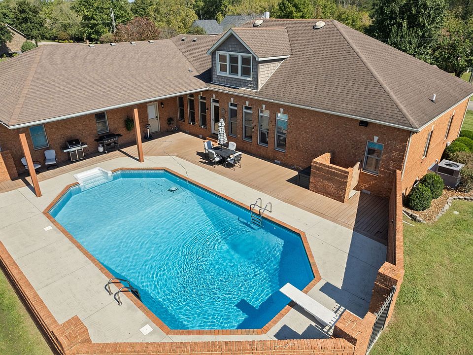 1st image of 1275 Heather Way