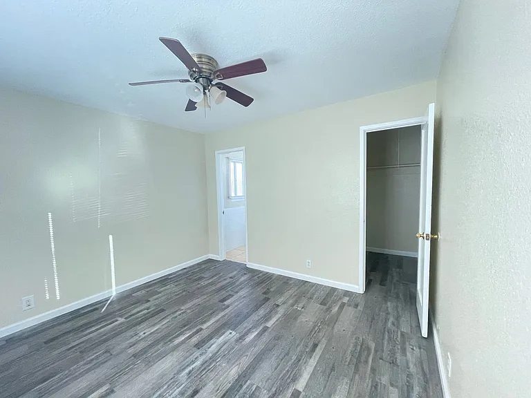 739 Bowles St — Photo 5