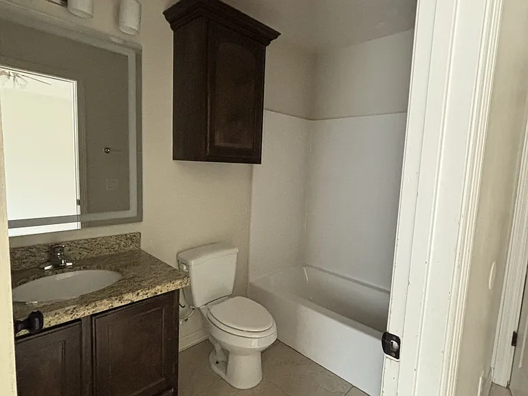 2503 E Franklin Ave #1 — Photo 6