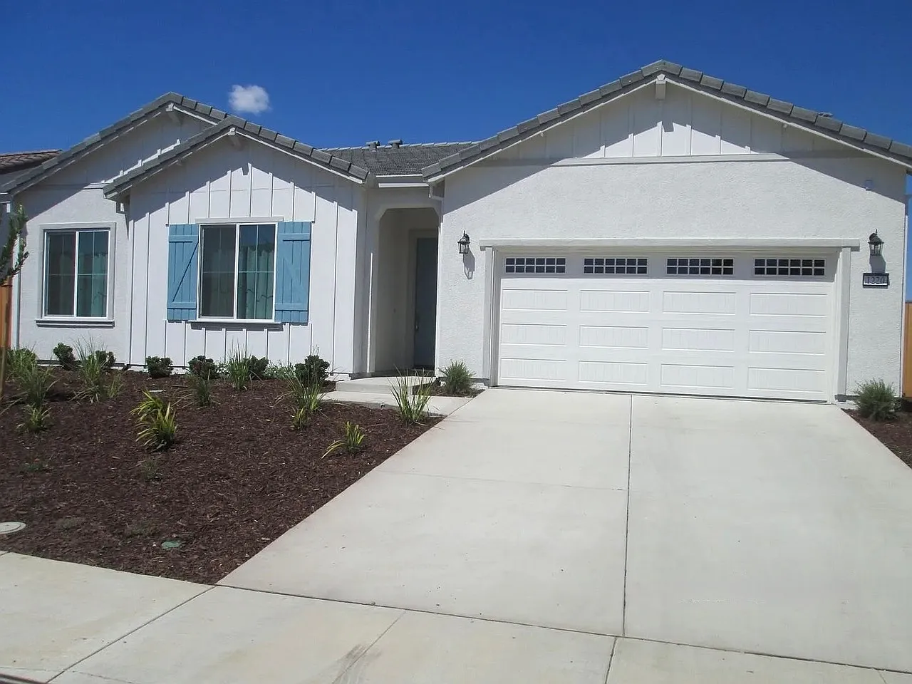 3 bed, 2010 sqft, $3,250 — Photo 1