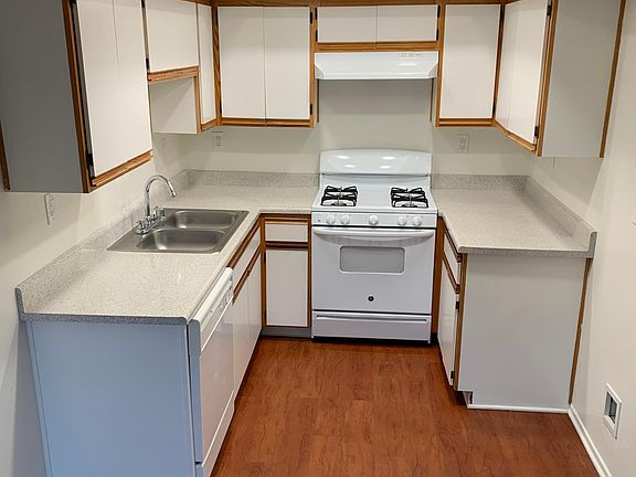 5th image of 2043 Charle St APT C4