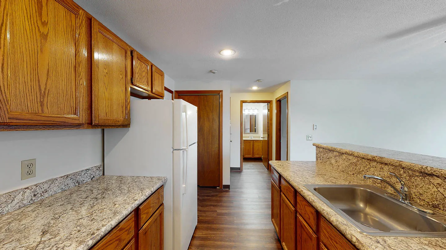 Park Street Manor Apartments — Photo 2