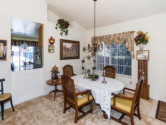 3rd image of 39750 Del Val Dr