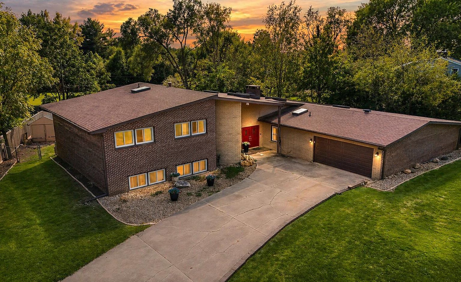 1259 Sherwood Dr