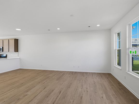 5th image of 1603 Parkside Ln #G