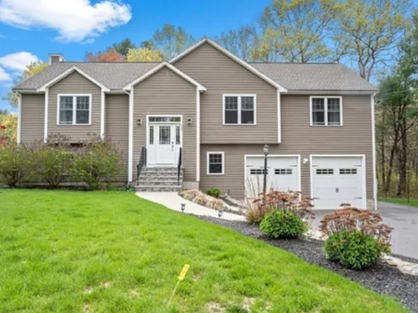 980 N Main St, Raynham, MA 02767