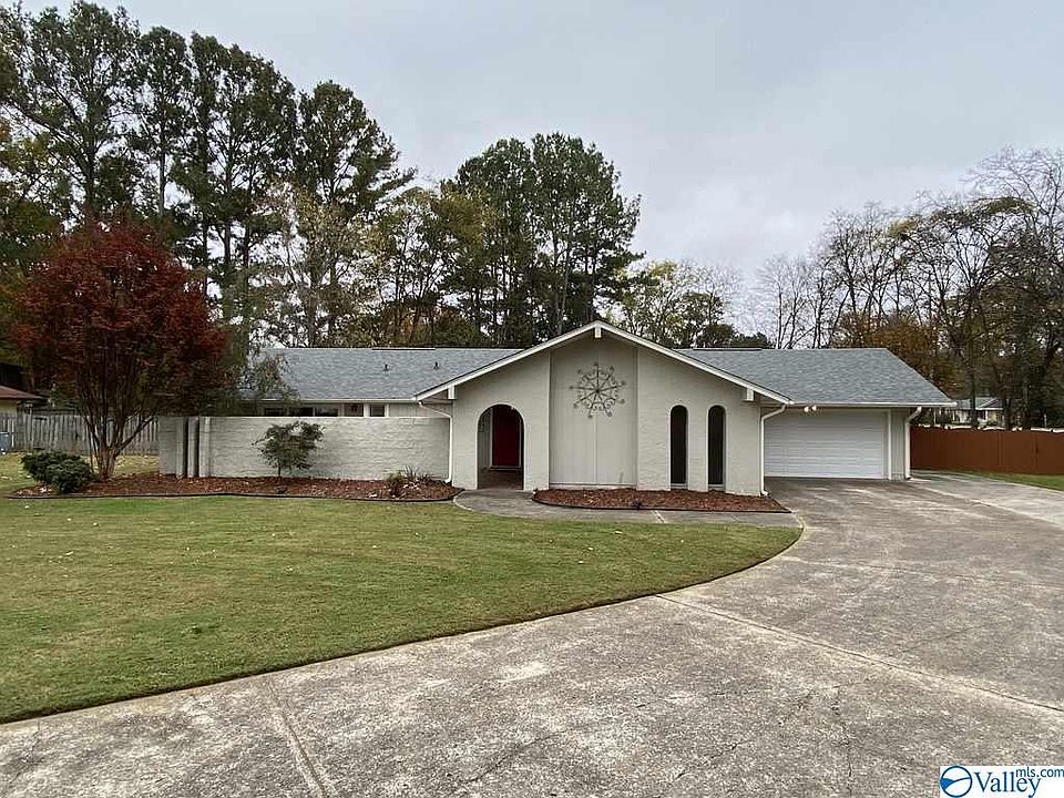 1st image of 1918 Wrenwood Dr SE