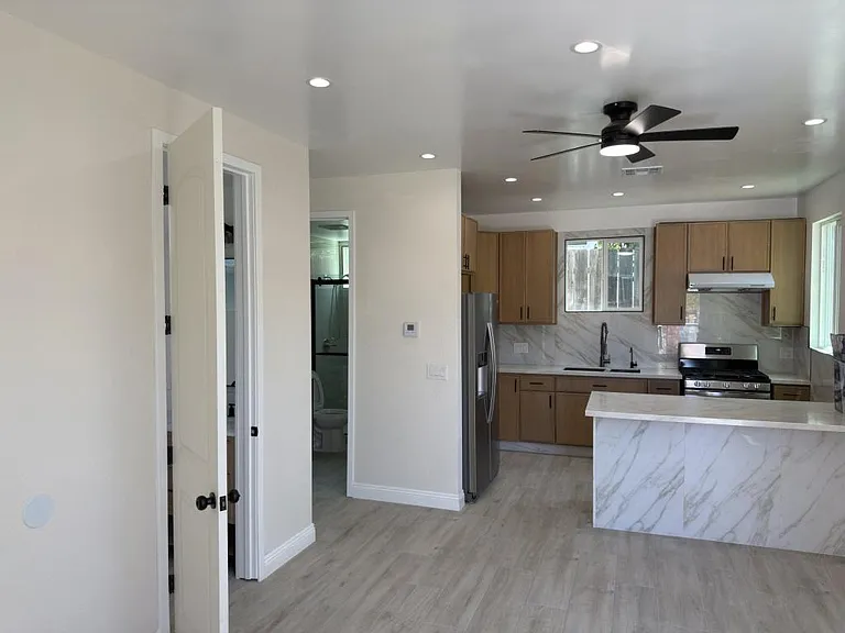 5337 Saxon St — Photo 10