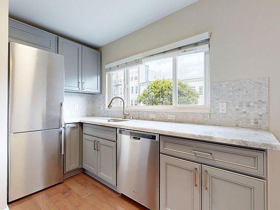 3rd image of 1490 Chestnut St APT 3