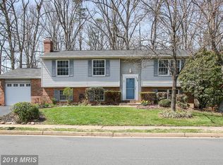 136 Applegate Dr, Sterling, VA 20164