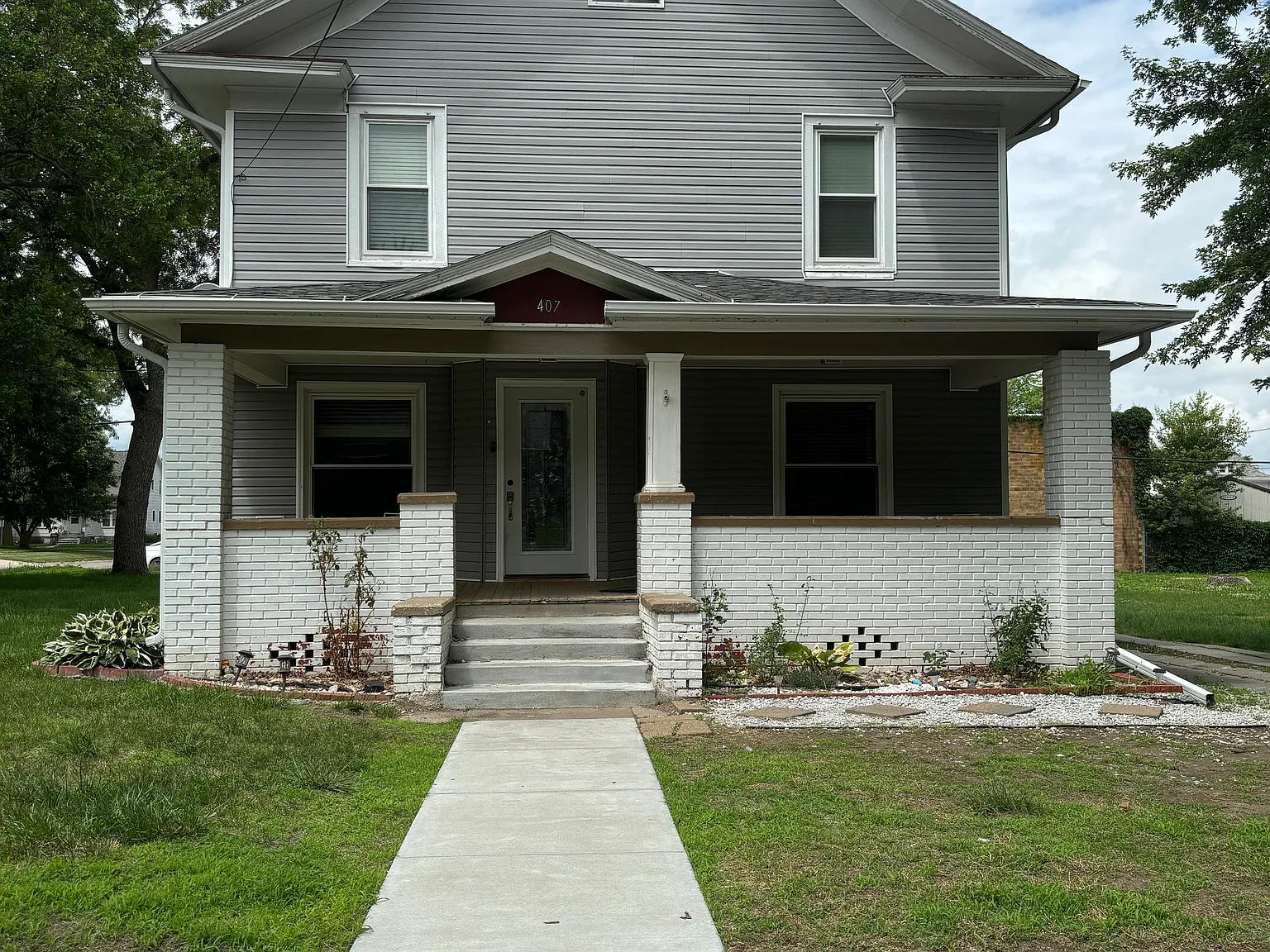 4 bed, 1.5 bath, 1875 sqft, $1,625 — Photo 1