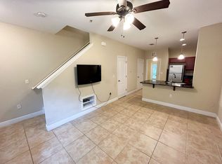 2946 SW 35th Pl APT 43, Gainesville, FL 32608