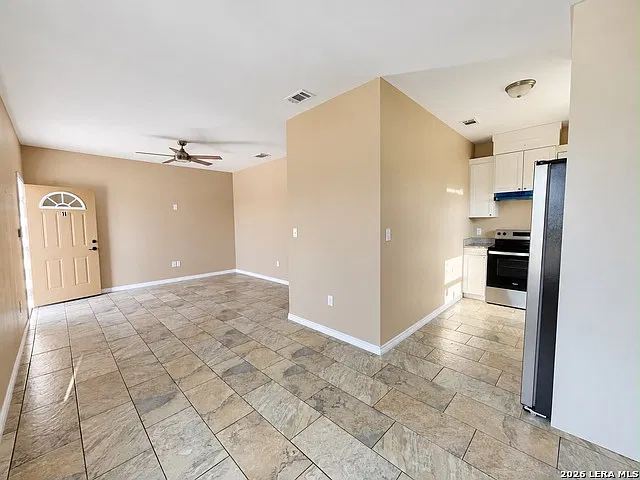 2 bed, 1.0 bath, 882 sqft, $1,100 — Photo 4