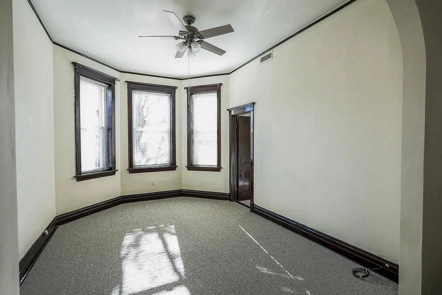 2 bed, 1100 sqft, $1,850 — Photo 3