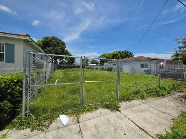 231 NW 62nd Ave, Miami, FL 33126