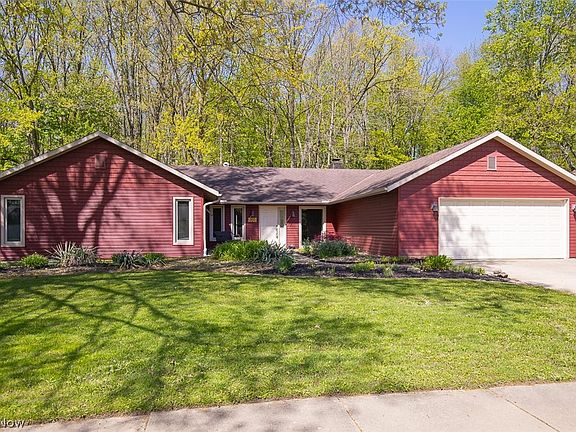 2nd image of 522 Merrimak Dr