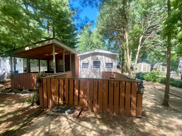 11/321&322 Woodhaven Dr E, Sublette, IL 61367