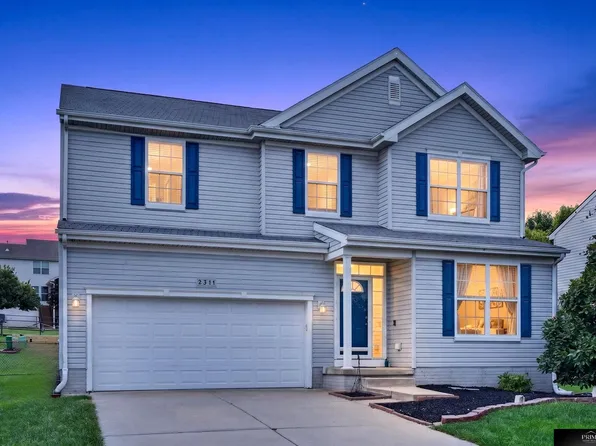 2311 Lakewood Dr, Papillion, NE 68046