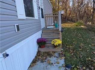 221 Reston Rd, Imperial, PA 15126