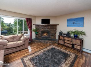 9640 Albatross Dr, Anchorage, AK 99502