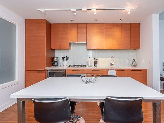 5th image of 222 Riverfront Ave SW #643