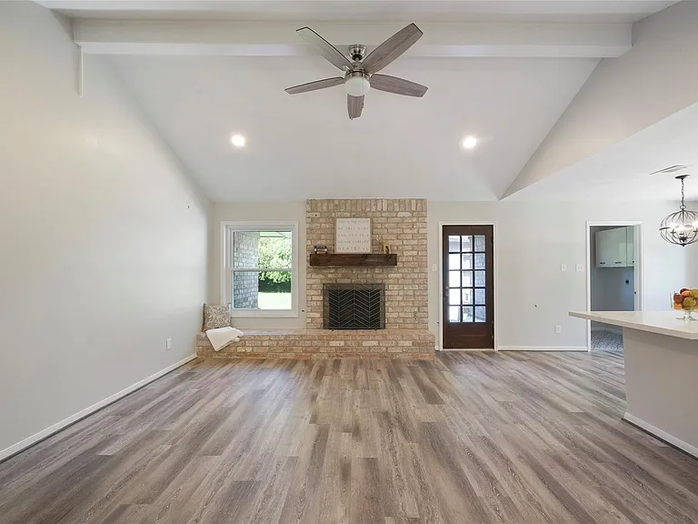 1726 Ashford Hollow Ln — Photo 9