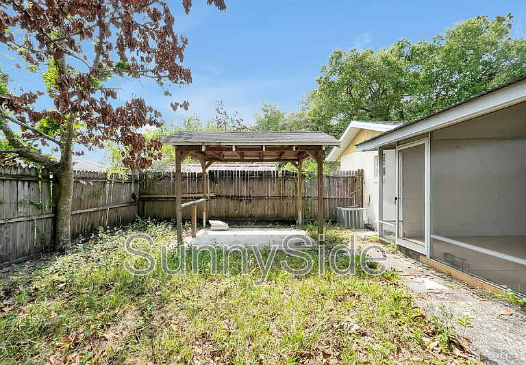 8102 Turkey Dr — Photo 25