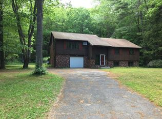 16 Ellis Dr, New Salem, MA 01355