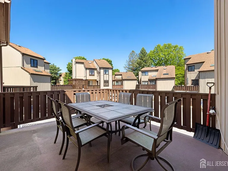 190 Goldmine Ln — Photo 20