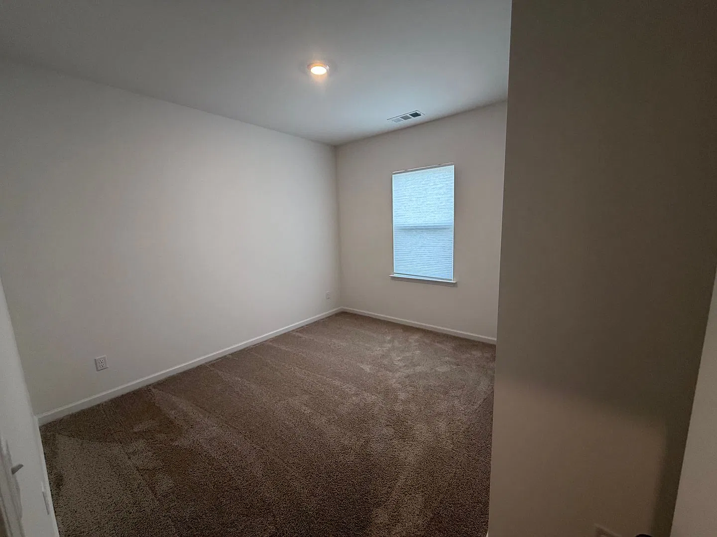 Beautiful 3 Bed 2 Bath New Construction Home in Shelbyville — Photo 3