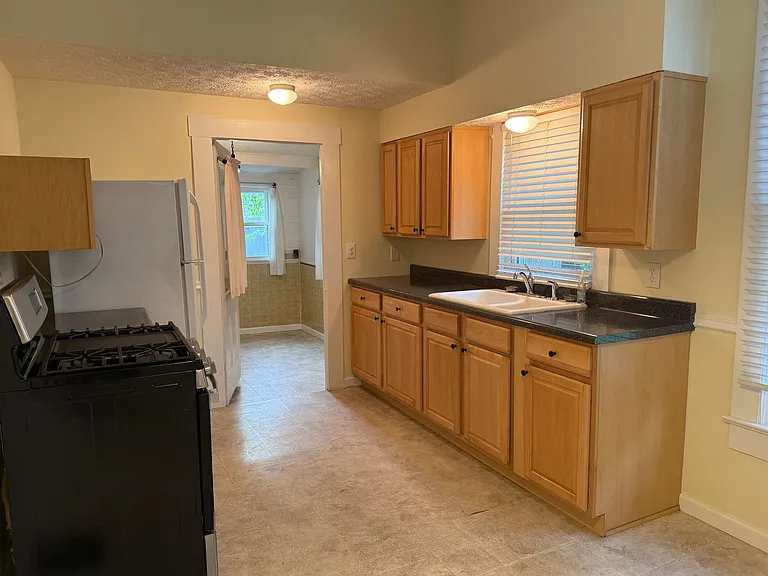 1603 E Oak St #1 — Photo 13