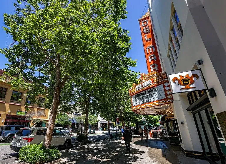 3rd St — Photo 1