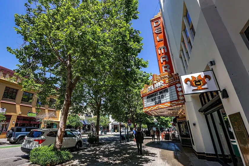 3rd St