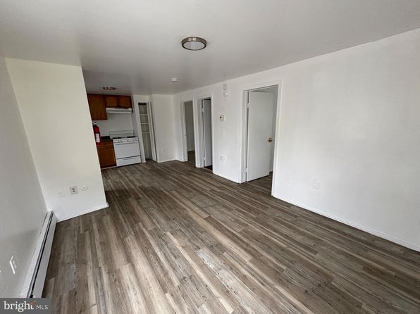 120 E Main St APT B