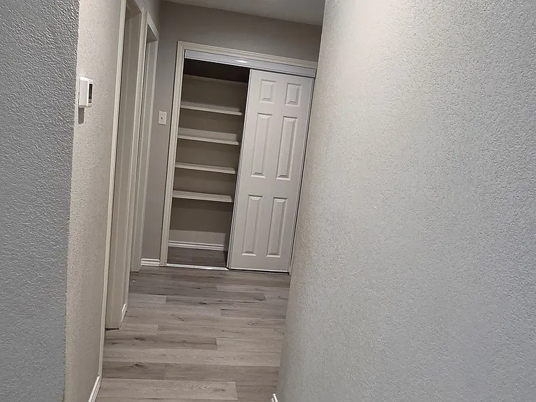 1129 Pioneer Ln — Photo 6