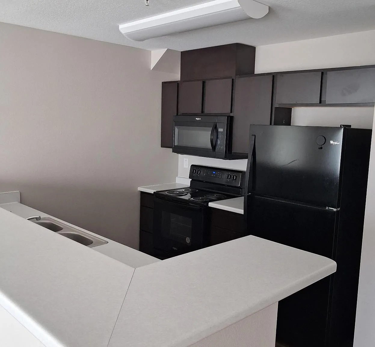 Kennedy Park Townhomes — Photo 2