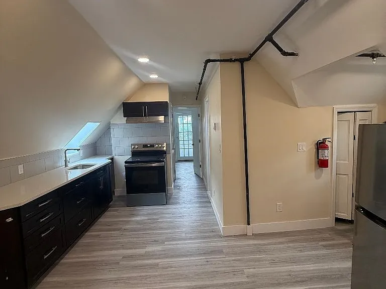 817 15th St #3 — Photo 2