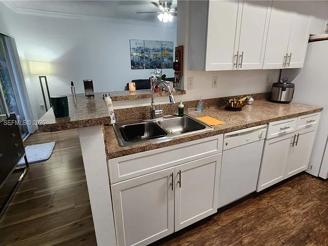 2 bed, 2.0 bath, $2,400 — Photo 3