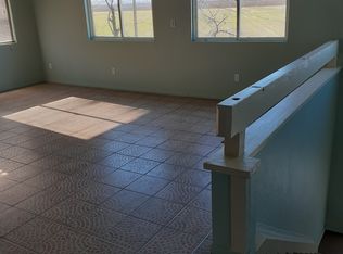 8604 River Rd, Grayson, CA 95363