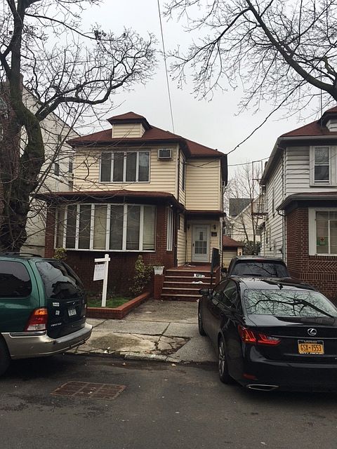 1st image of 1527 E 27th St